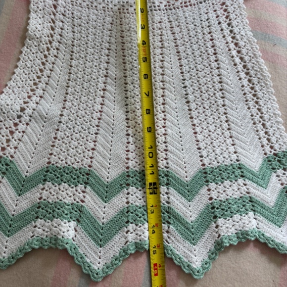 Vintage Crochet cream and green Chevron Apron - Picture 6 of 10